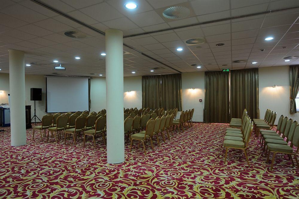 Hotel Bellevue Esztergom Extérieur photo