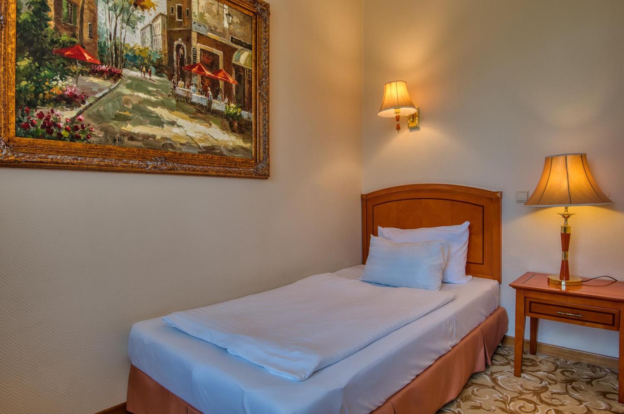 Hotel Bellevue Esztergom Chambre photo