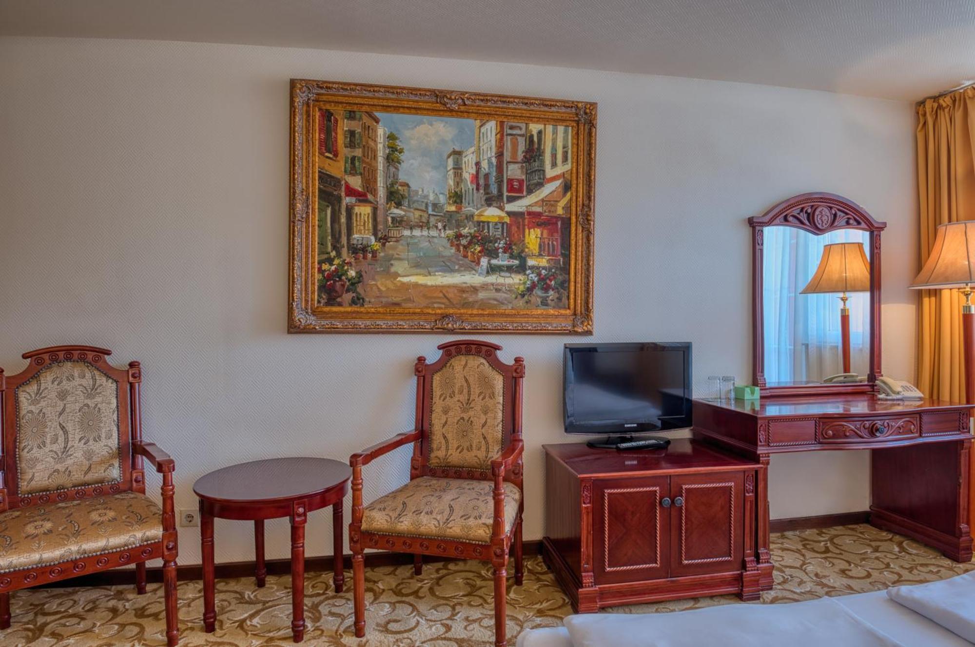 Hotel Bellevue Esztergom Extérieur photo