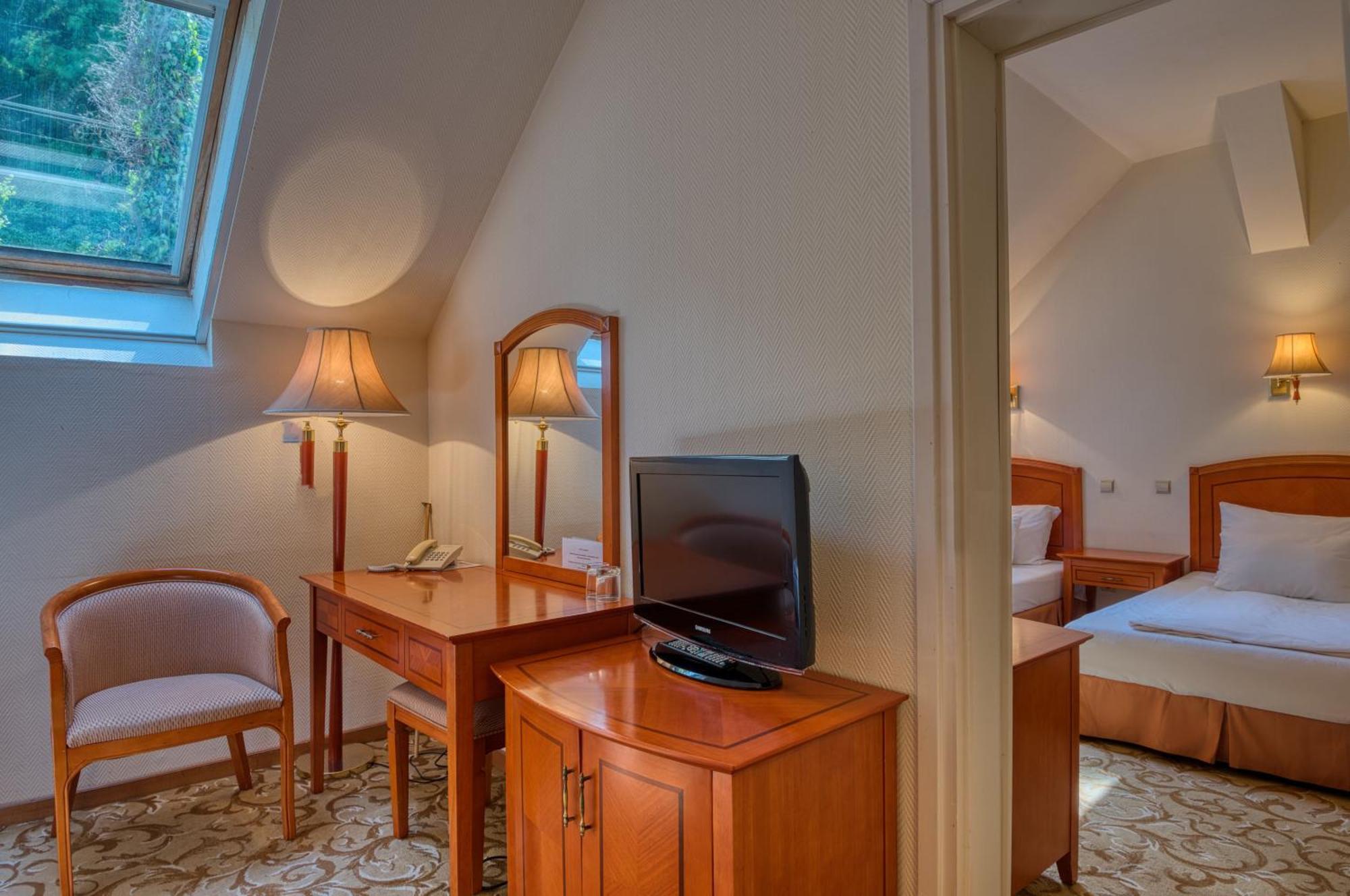 Hotel Bellevue Esztergom Chambre photo