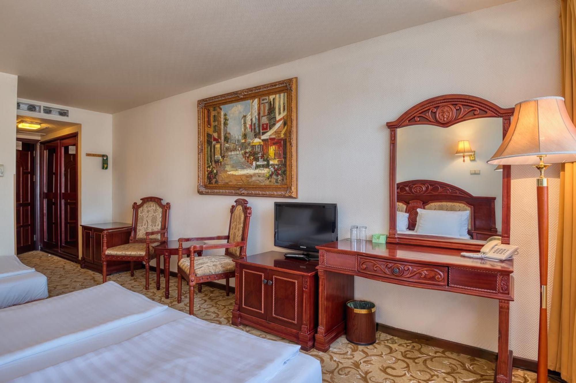 Hotel Bellevue Esztergom Extérieur photo