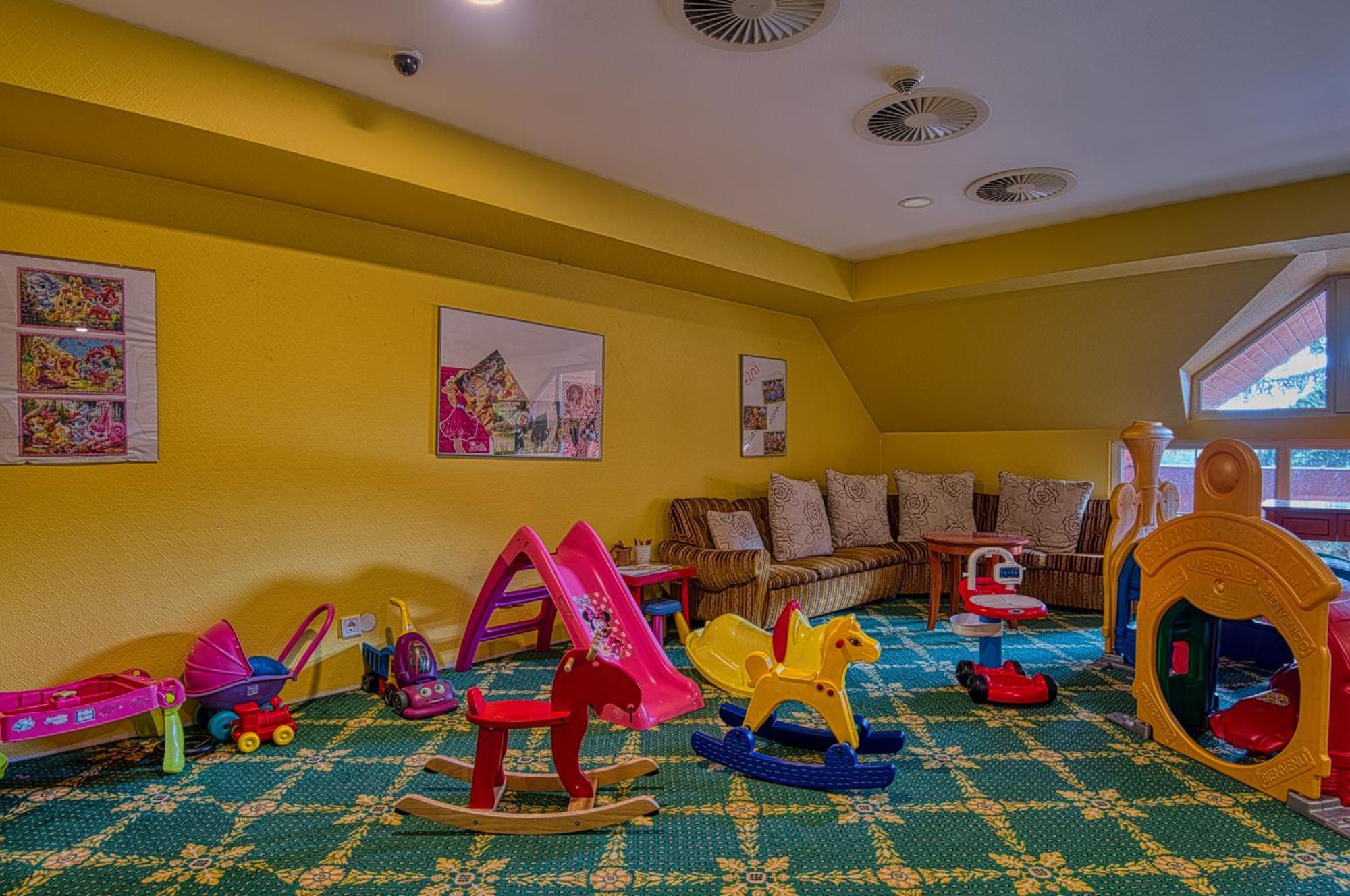 Hotel Bellevue Esztergom Extérieur photo