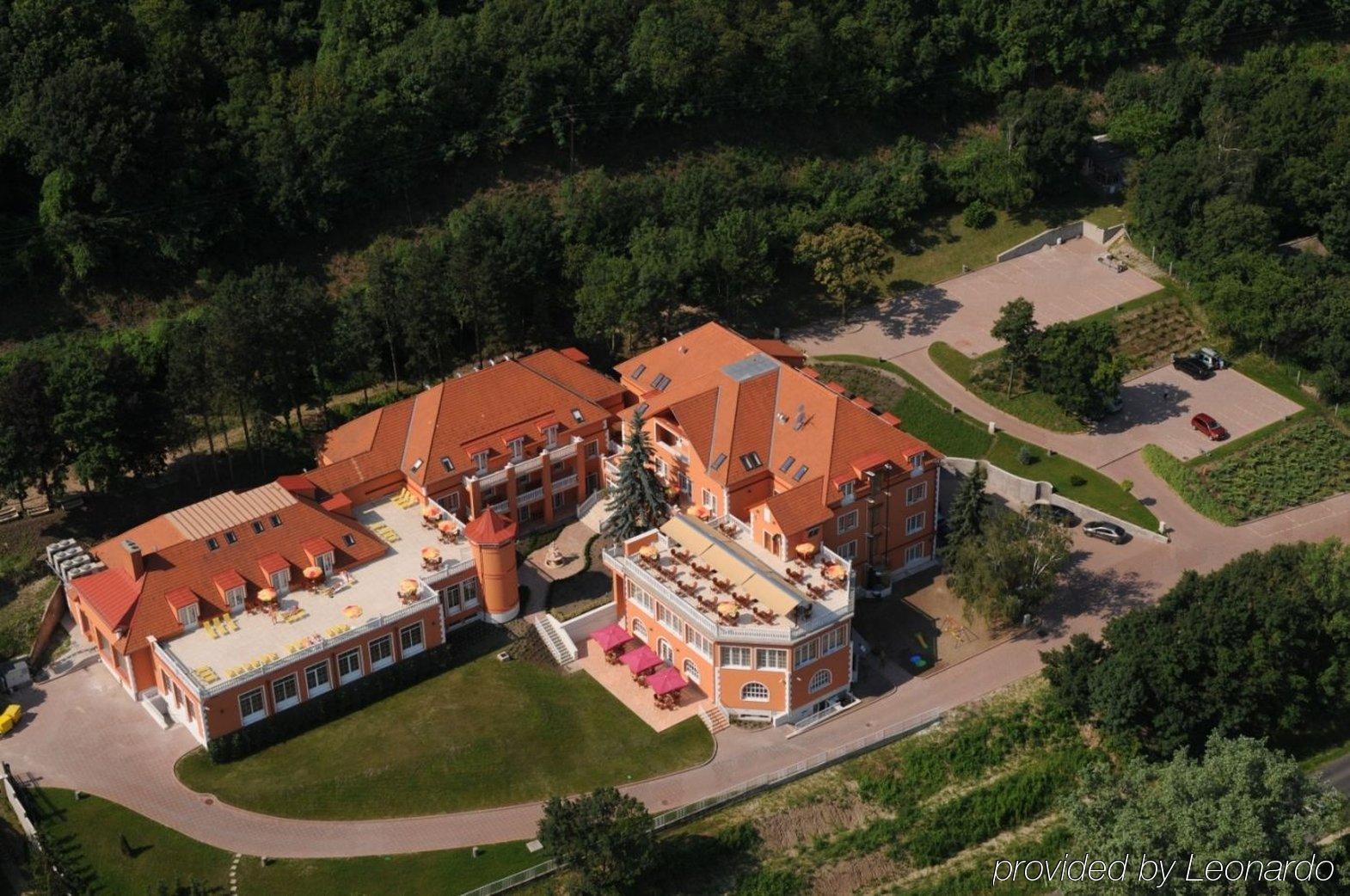 Hotel Bellevue Esztergom Extérieur photo