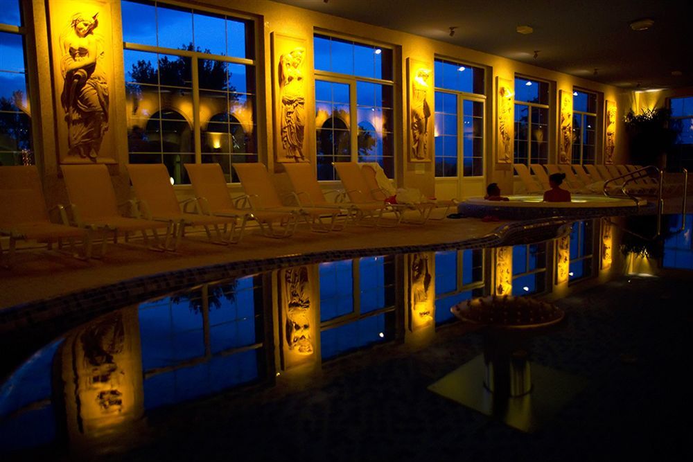 Hotel Bellevue Esztergom Extérieur photo
