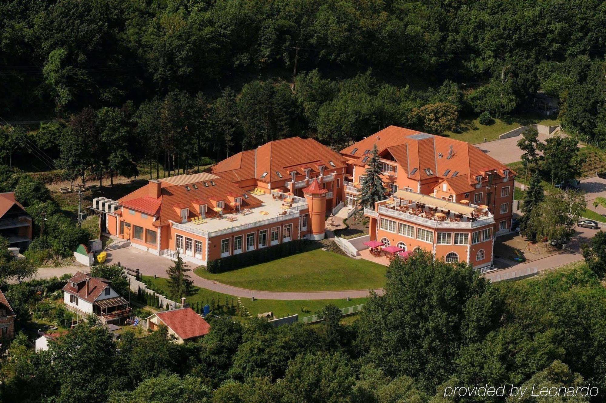 Hotel Bellevue Esztergom Extérieur photo